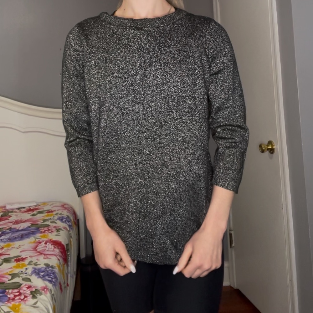 Dark gray sparkly top